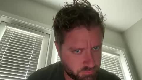 david20884 online show from 10-19-25, 02:07