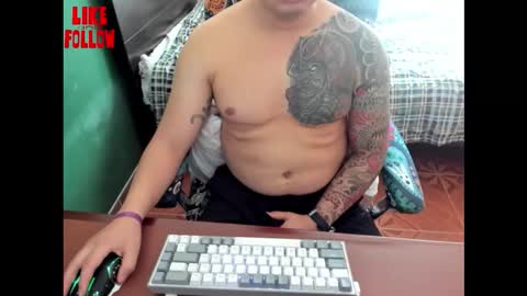 Snapshot of david_2789 chatting on 11-23-25, 08:41 David online show from 11-23-25, 08:41