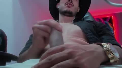 Snapshot of david__ox chatting on 11-29-25, 10:46 david__ox online show from 11-29-25, 10:46