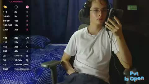 Snapshot of david_colombian chatting on 07-05-26, 01:56 ProgrammerBoy online show from 07-05-26, 01:56