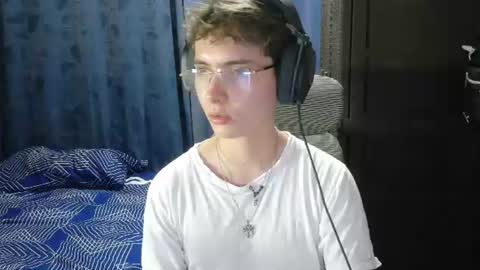 Snapshot of david_colombian chatting on 07-09-26, 06:01 ProgrammerBoy online show from 07-09-26, 06:01
