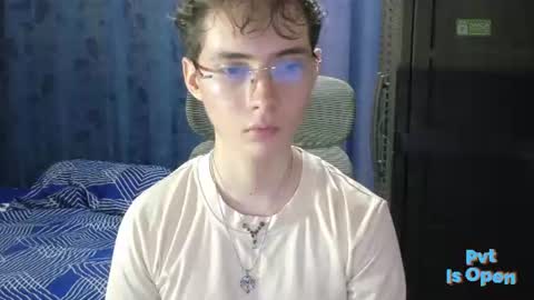 Snapshot of david_colombian chatting on 07-17-26, 06:57 ProgrammerBoy online show from 07-17-26, 06:57