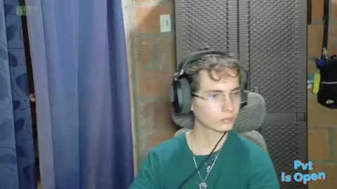 Snapshot of david_colombian chatting on 07-20-26, 05:15 ProgrammerBoy online show from 07-20-26, 05:15