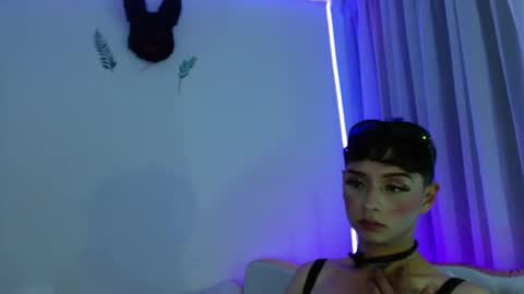 Snapshot of david_fox01 chatting on 09-25-25, 04:27 David Fox online show from 09-25-25, 04:27