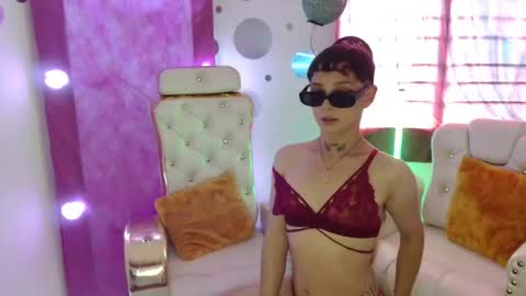 Snapshot of david_fox01 chatting on 12-05-25, 06:26 David Fox online show from 12-05-25, 06:26