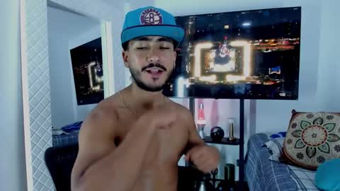 Hey im David that loves to explore and speak their fantasies. Very open talktative and nice. Feel free to chat with me online show from 03-11-26, 02:17