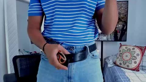 Hey im David that loves to explore and speak their fantasies. Very open talktative and nice. Feel free to chat with me online show from 03-11-26, 02:34