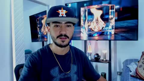 Hey im David that loves to explore and speak their fantasies. Very open talktative and nice. Feel free to chat with me online show from 05-29-26, 12:30