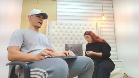 Snapshot of david_victoriaa chatting on 11-25-25, 12:38 david_victoriaa online show from 11-25-25, 12:38