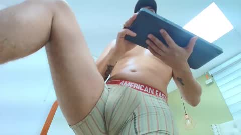 Snapshot of david_victoriaa chatting on 11-29-25, 01:25 david_victoriaa online show from 11-29-25, 01:25