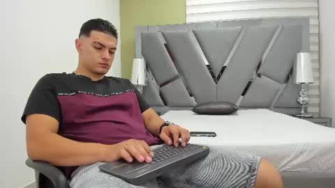 Snapshot of david_victoriaa chatting on 06-19-26, 01:15 david_victoriaa online show from 06-19-26, 01:15