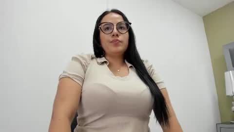 Snapshot of david_victoriaa chatting on 07-04-26, 01:06 david_victoriaa online show from 07-04-26, 01:06