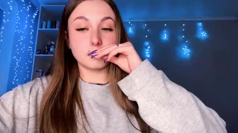 Snapshot of davidagraver chatting on 03-03-26, 03:40 Sally online show from 03-03-26, 03:40