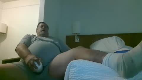 Snapshot of davidakafluffhorny4you chatting on 03-09-26, 08:35 davidakafluffhorny4you online show from 03-09-26, 08:35