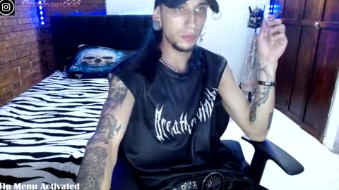 Snapshot of davidroses420 chatting on 11-19-25, 03:28 online show from 11-19-25, 03:28