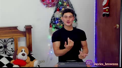 Snapshot of davies_brown chatting on 12-13-24, 03:49 Davies brown schedule 12pm to 5pm col time online show from 12-13-24, 03:49