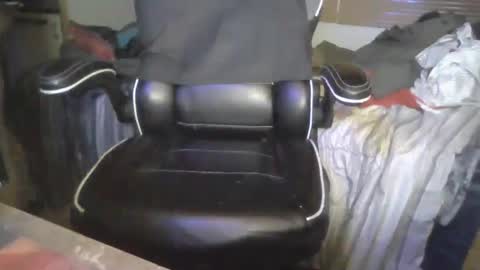 Snapshot of davinsdick chatting on 10-13-25, 02:33 Your daddy online show from 10-13-25, 02:33