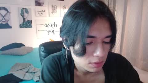 Snapshot of davoxer chatting on 09-11-25, 04:56 davoxer online show from 09-11-25, 04:56