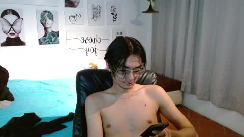 Snapshot of davoxer chatting on 09-14-25, 03:27 davoxer online show from 09-14-25, 03:27