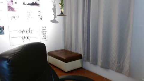 Snapshot of davoxer chatting on 09-19-25, 05:09 davoxer online show from 09-19-25, 05:09