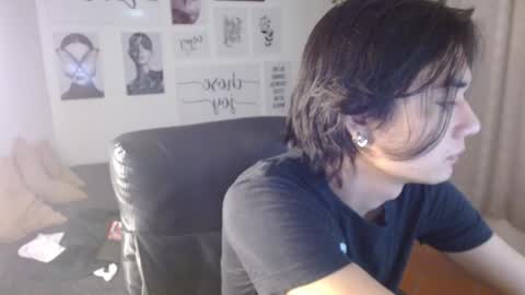 Snapshot of davoxer chatting on 11-02-25, 03:20 davoxer online show from 11-02-25, 03:20