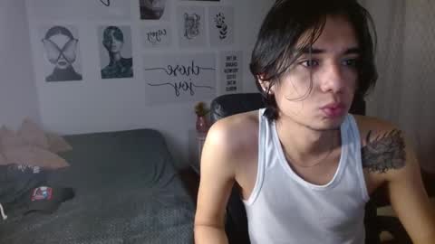 Snapshot of davoxer chatting on 11-05-25, 03:28 davoxer online show from 11-05-25, 03:28