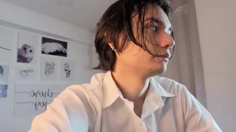 Snapshot of davoxer chatting on 11-30-25, 03:54 davoxer online show from 11-30-25, 03:54