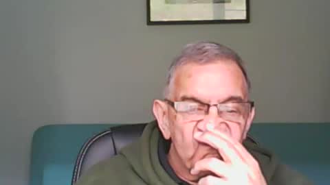 Snapshot of davygravy chatting on 10-10-25, 04:22 davygravy online show from 10-10-25, 04:22