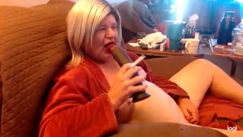 dawndoesall online show from 10-22-25, 04:18