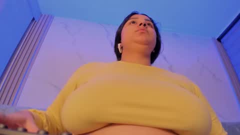 Snapshot of dayan_silva_ chatting on 12-14-25, 05:35 DAYAN online show from 12-14-25, 05:35