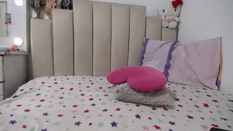 Snapshot of dayanats15 chatting on 02-27-26, 03:34 instagram catherin dayana reina online show from 02-27-26, 03:34