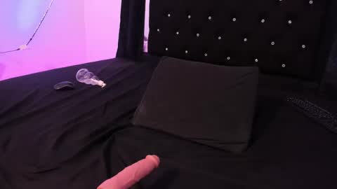 Snapshot of dayanroux chatting on 10-29-25, 06:53 dayanroux online show from 10-29-25, 06:53