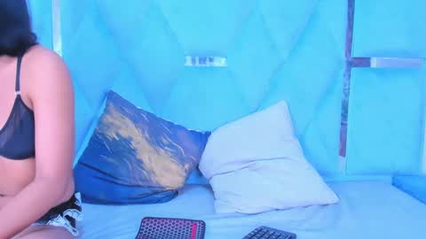 Snapshot of daylesandharry chatting on 09-19-25, 01:23 daylesandharry online show from 09-19-25, 01:23