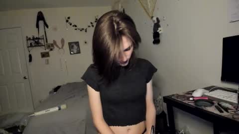 Snapshot of days_y chatting on 09-11-25, 10:37 days_y online show from 09-11-25, 10:37