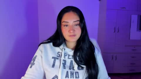 Snapshot of daysi_glow chatting on 05-09-26, 02:06 online show from 05-09-26, 02:06
