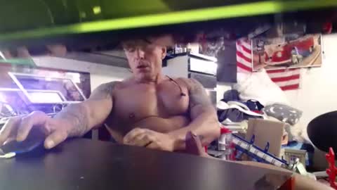 Snapshot of daywalker2013 chatting on 11-19-25, 11:38 Millenium online show from 11-19-25, 11:38