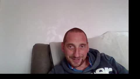 Snapshot of dazza2574 chatting on 09-14-25, 01:54 dazza2574 online show from 09-14-25, 01:54