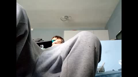 Snapshot of dazzill chatting on 01-07-25, 12:52 Dazzill online show from 01-07-25, 12:52