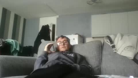 Snapshot of dazzill chatting on 09-21-25, 01:24 Dazzill online show from 09-21-25, 01:24