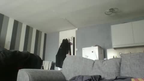 Snapshot of dazzill chatting on 10-01-25, 02:23 Dazzill online show from 10-01-25, 02:23