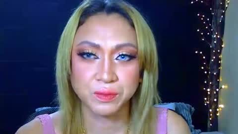 Snapshot of dazzlinglady44 chatting on 06-03-26, 11:24 stephaniechim online show from 06-03-26, 11:24