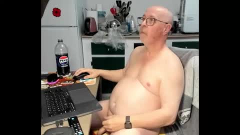 Snapshot of dbpit65 chatting on 02-21-26, 12:33 Daniel online show from 02-21-26, 12:33