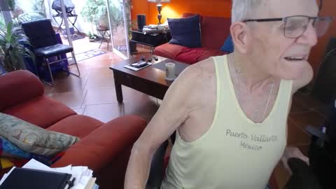 Snapshot of ddaldd chatting on 02-21-26, 09:27 NOLADon online show from 02-21-26, 09:27