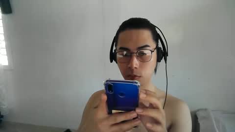 Snapshot of ddemorito10 chatting on 02-17-25, 12:54 Targanyen13 online show from 02-17-25, 12:54