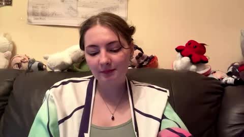 Mia online show from 06-04-26, 04:02
