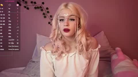 Maggie online show from 06-07-26, 03:38