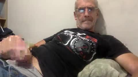 deanofflove221000 online show from 04-14-26, 08:31