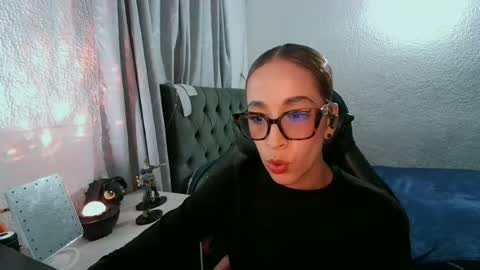 Juliet online show from 07-11-26, 01:08