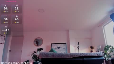 Snapshot of deargrey chatting on 01-14-26, 07:41 Leyla Grey online show from 01-14-26, 07:41