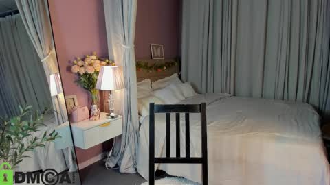 Emily GMT2 Mon 10 AM - 4 PM Wed 10 AM - 4 PM Thu 10 AM - 4 PM Fri 10 AM - 4 PM Sat 10 AM - 4 PM online show from 02-13-26, 05:20